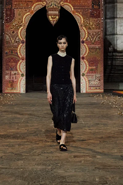 Look 25